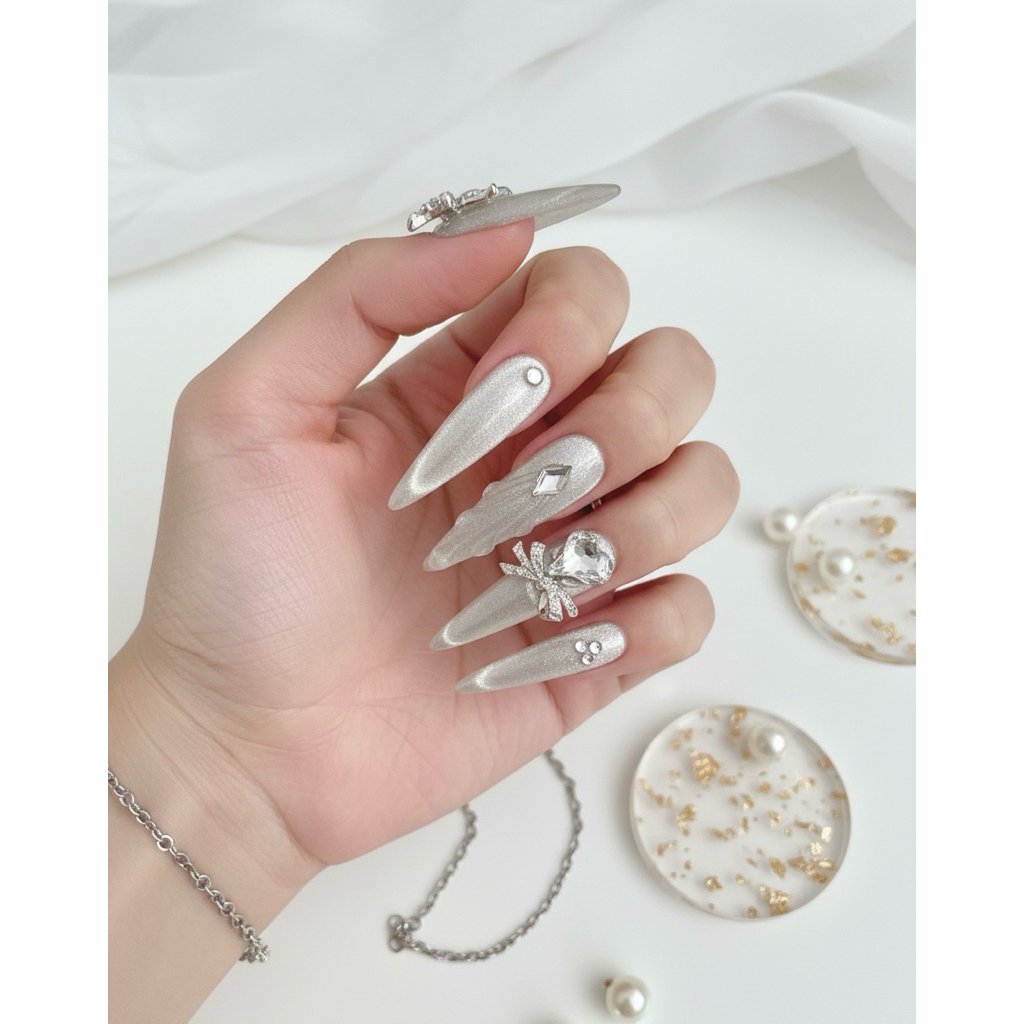 M71 - Nailbox mắt mèo gắn charm sang chảnh soobin nailbox