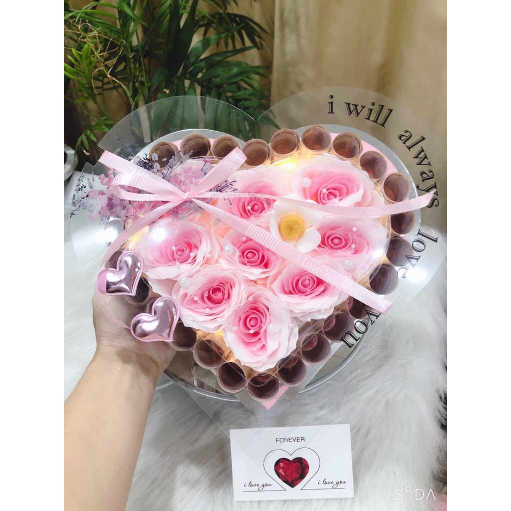 (Tặng kèm túi, thiệp, đèn) Hộp hoa sáp trái tim sang trọng, 26 ống đựng tiền. (Không kèm tiền)