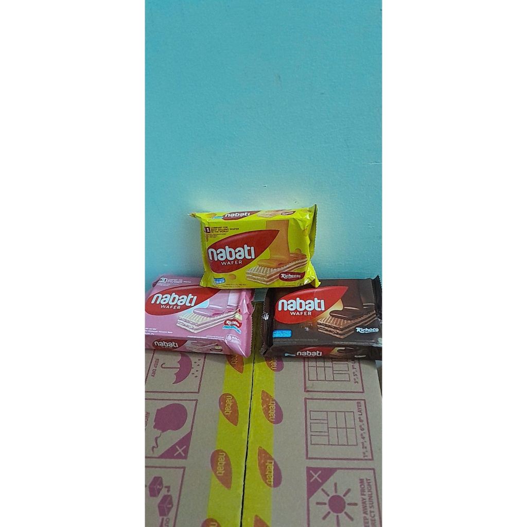thùng 60 gói nabati thẻ 50gam có 3 vị phomai, dâu , socola