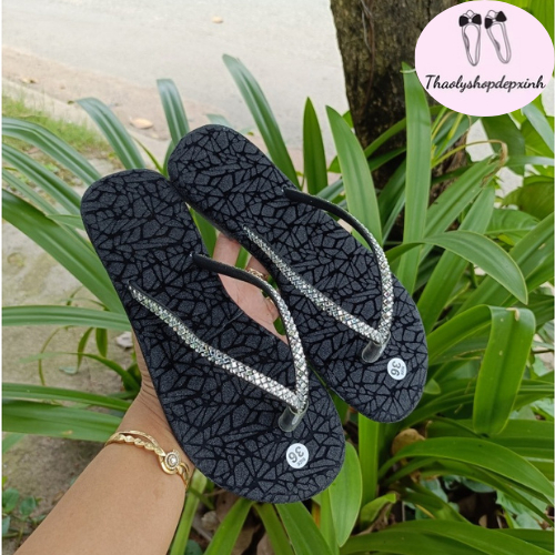 Thaolyshopdepxinh Dép lê quai kẹp xoàn KX01 xi ánh kim có 4 màu thời trang nư depnuhot