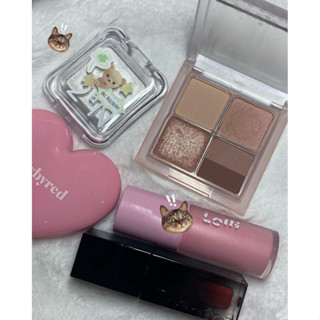 Pass đồ makeup: bảng mắt peripera 4 ô, highlight 2aN, kẻ viền môi clio, son dinto, má hồng kem ofelia, lilybyred