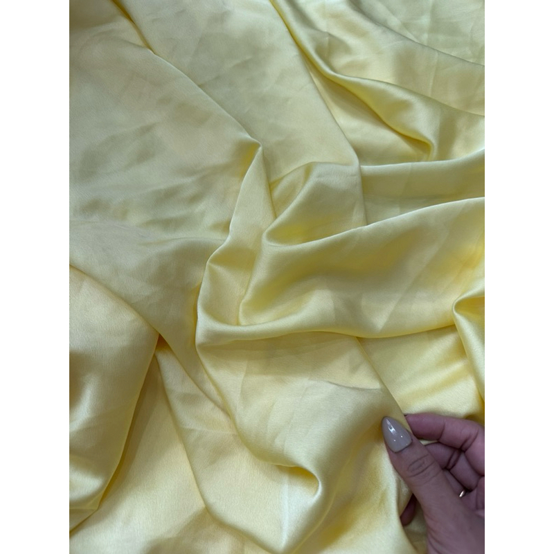 Vải lụa satin, lụa cát màu vàng nhạt khổ 1m6