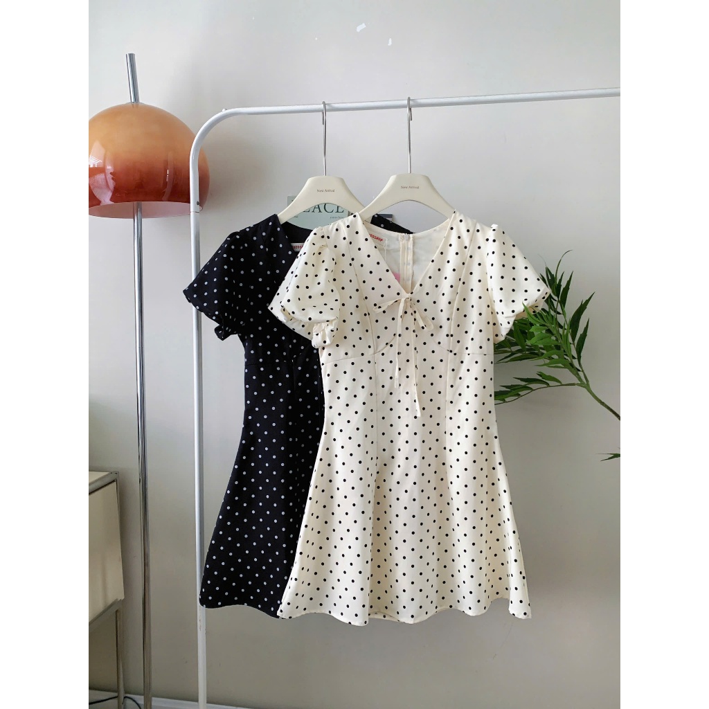 Váy chấm bi XIXEOSHOP cổ v tay phồng dáng ngắn - V52 | BigBuy360 - bigbuy360.vn
