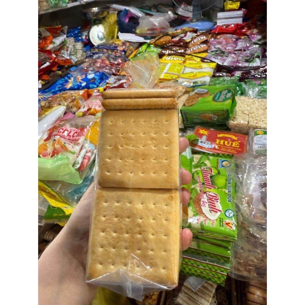 Bánh quy vuông bơ sữa