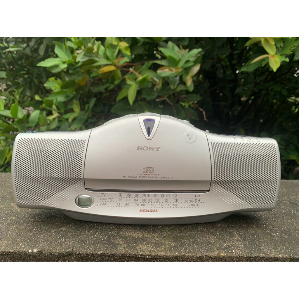Radio AM FM và CD bãi hãng SONY CFD-E10TV