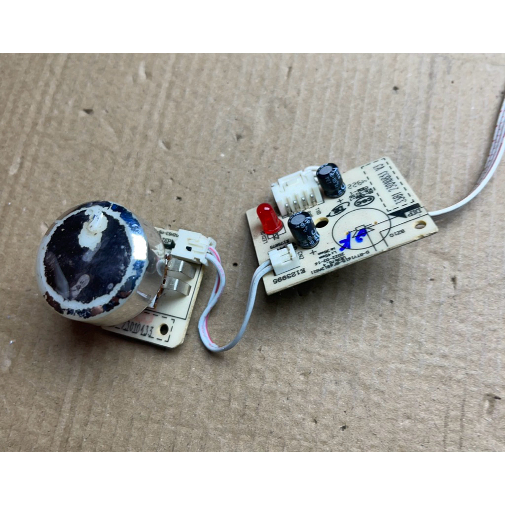 Mạch điều khiển bếp từ Midea MI-K1917EF tháo bếp