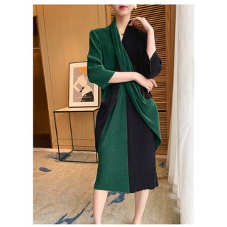 Đầm cổ V chất thun lò xo dập ly, thiết kế thanh lịch, tôn dáng với độ co giãn tốt  - 55Kg.Linh