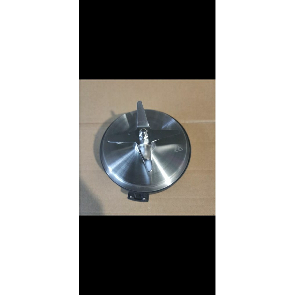 Mâm nhiệt cảm biến có đế dao của Máy Xay Nấu Đa Năng Tefal BL83SD66