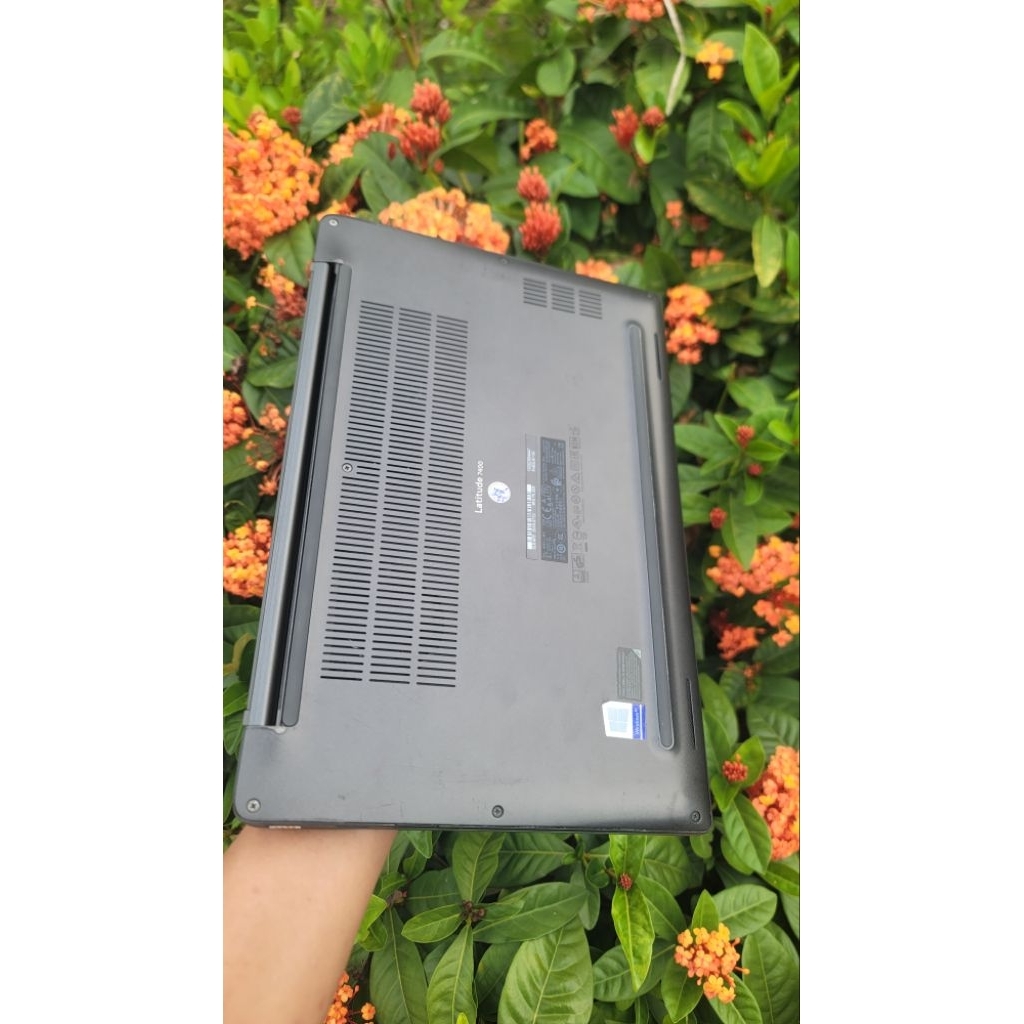 Laptop Dell Latitude 7400