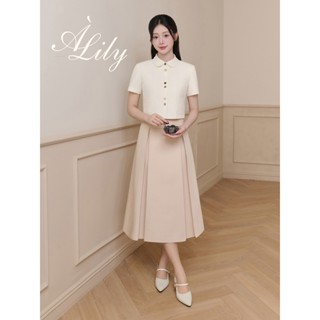 Áo công sở nữ dáng crop top Toria BEAUTEBYV kèm cúc đôi trang trí, chân váy dài dáng xoè xếp ly đúp Syrin