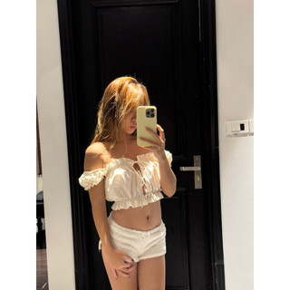    Love's Top   Áo tay bồng trễ vai dáng ngắn lửng dành cho các nàng đa dạng phong cách 