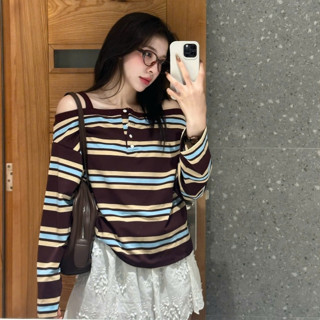   ẢNH OLDSCHOOL  Áo thun giấy mềm tay dài KẺ NÂU RETRO trễ vai SUJIN TOP A1744 