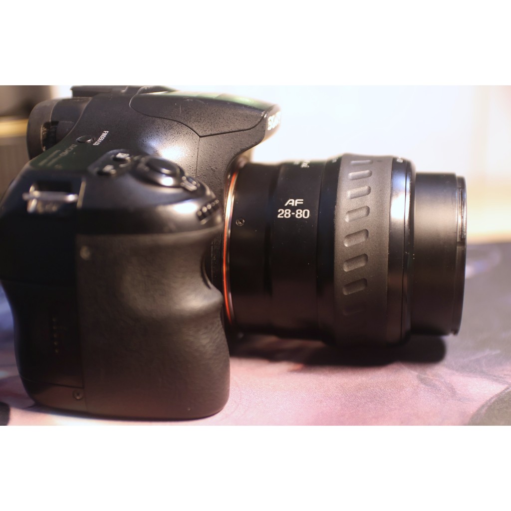 Bộ máy ảnh Sony a57 (16 Megapixel) + lens kit 28-80mm motor zoom, màn hình xoay lật (đẩy đủ phụ kiện -Nhật 99%) - Ống kính Sony A mount