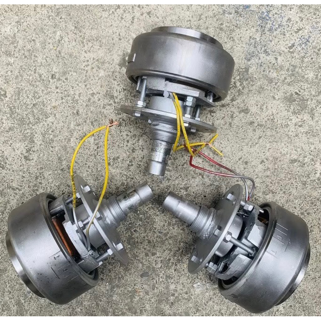 Củ Phát Điện gắn vào xe máy - máy cắt cỏ - phát ra dòng điện 220V
