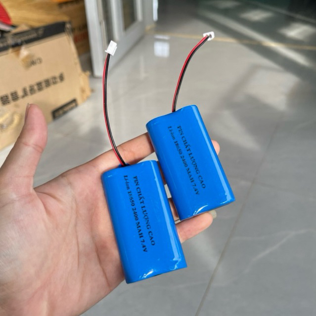 Pin thay trong loa 898.pin chất lượng cao 7.4V ,2400MAH