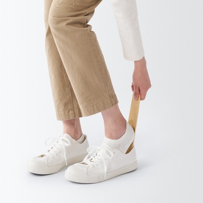 MUJI Dụng Cụ Mang Giày