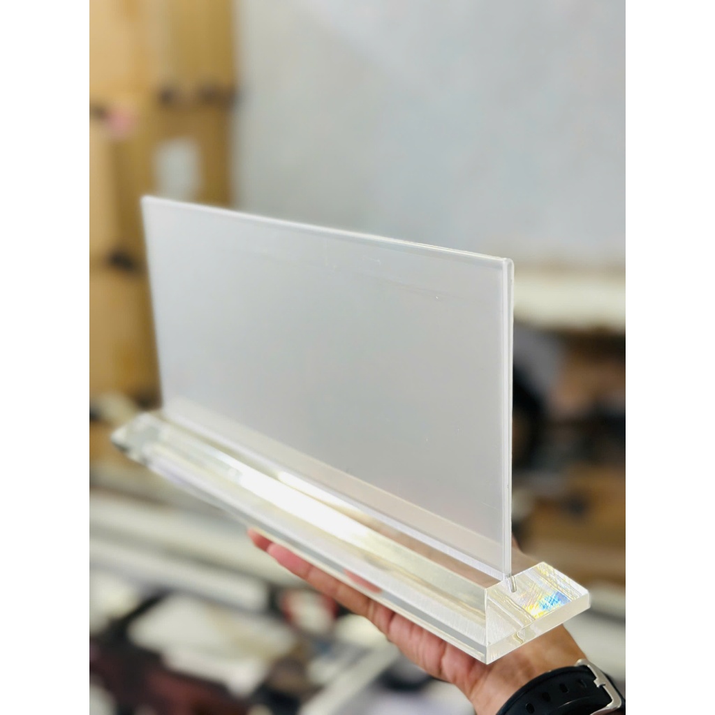 Bảng chức danh, biển chức danh, bảng tên mica để bàn