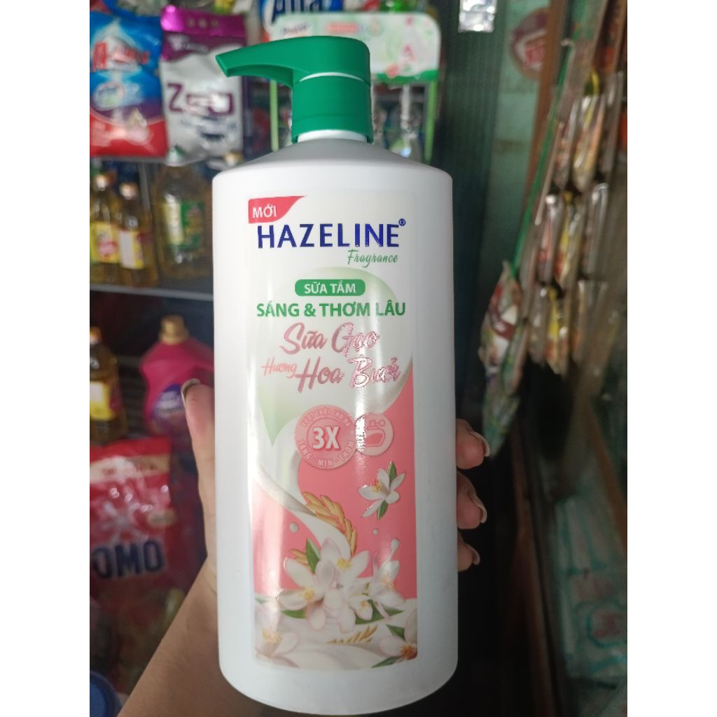 HAZELINE SỮA TẮM TRẮNG SÁNG TỰ NHIÊN
