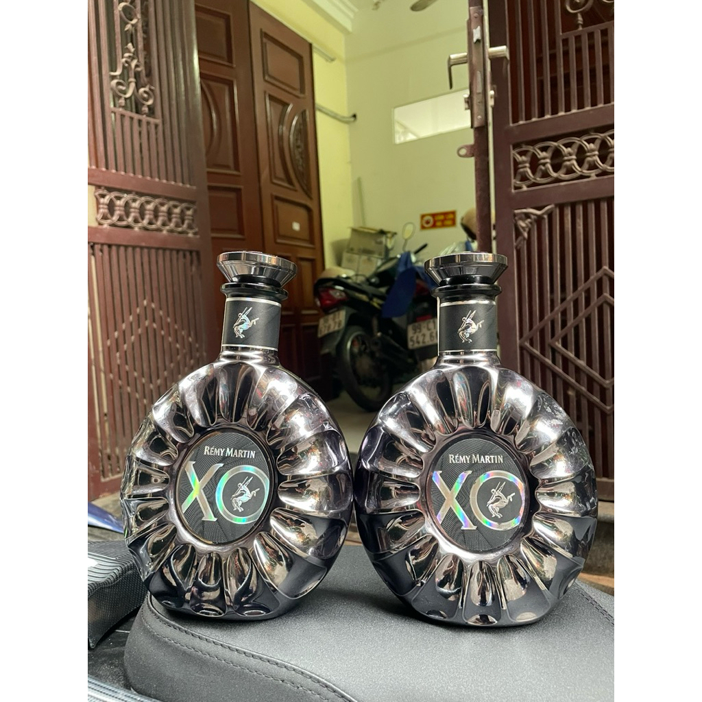 Vỏ Chai XO Rémy Martin Night Bạch Kim Cực hiếm (New 99%)