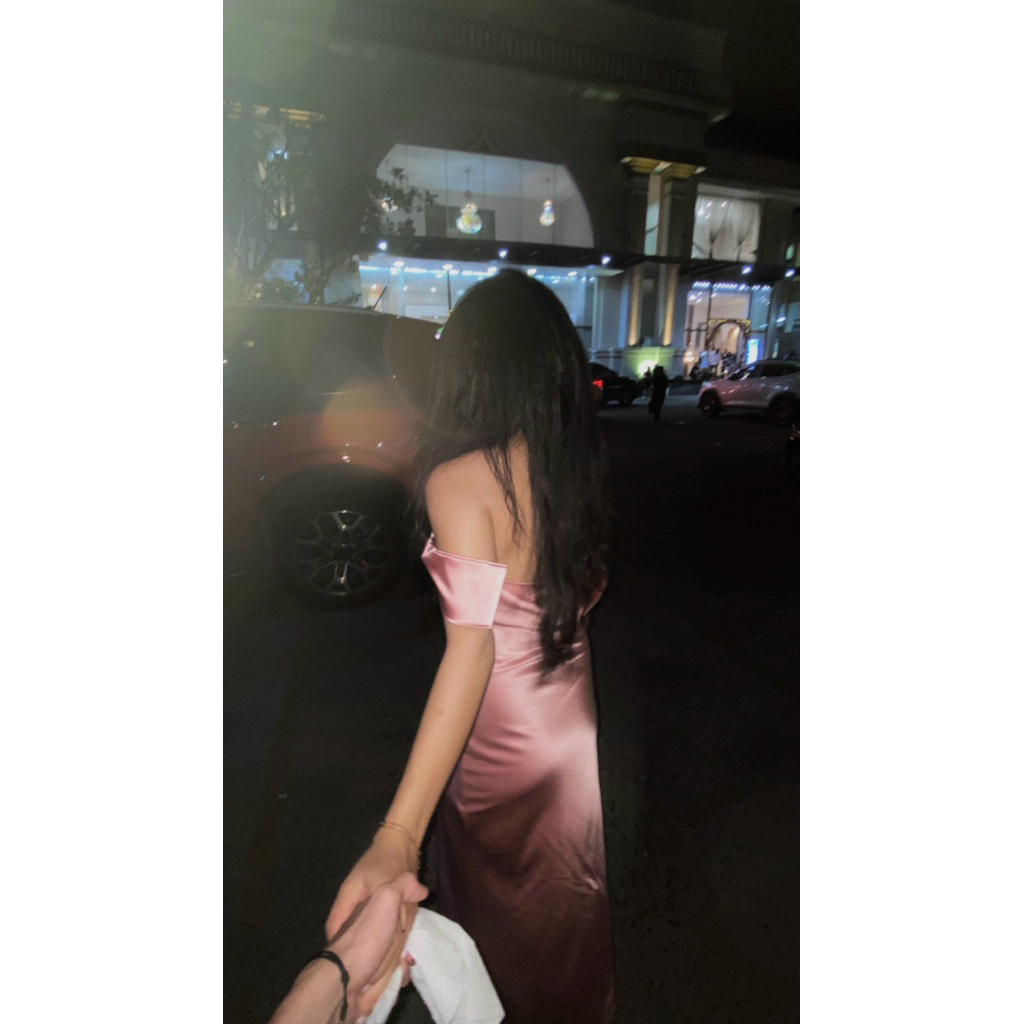 [PASS]Đầm Lụa Dự Tiệc Dáng Dài Trễ Vai Sang Chảnh - Váy Lụa Dáng Dài Trễ Vai Hở Lưng Tôn Dáng (Có Mú