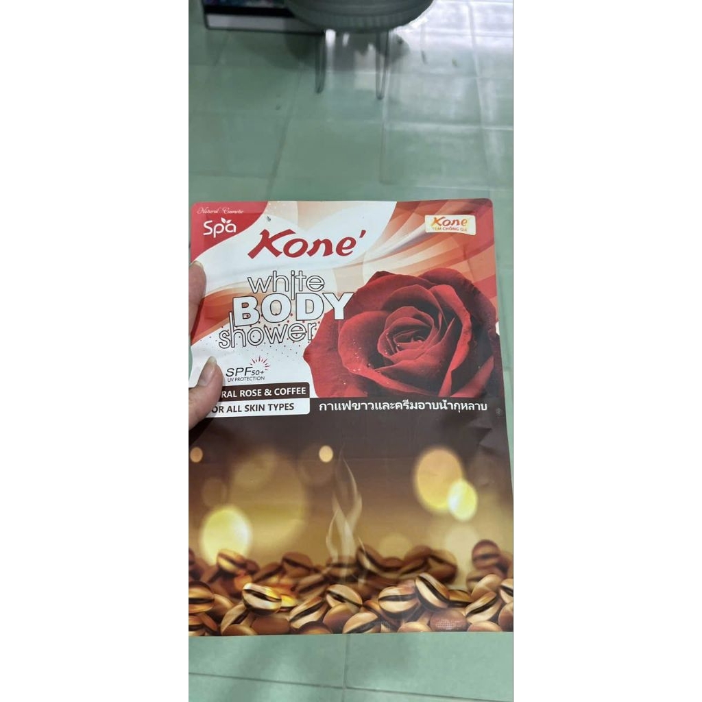 tắm trắng cà phê Kone đủ 4 gói nhỏ bên trong chuẩn