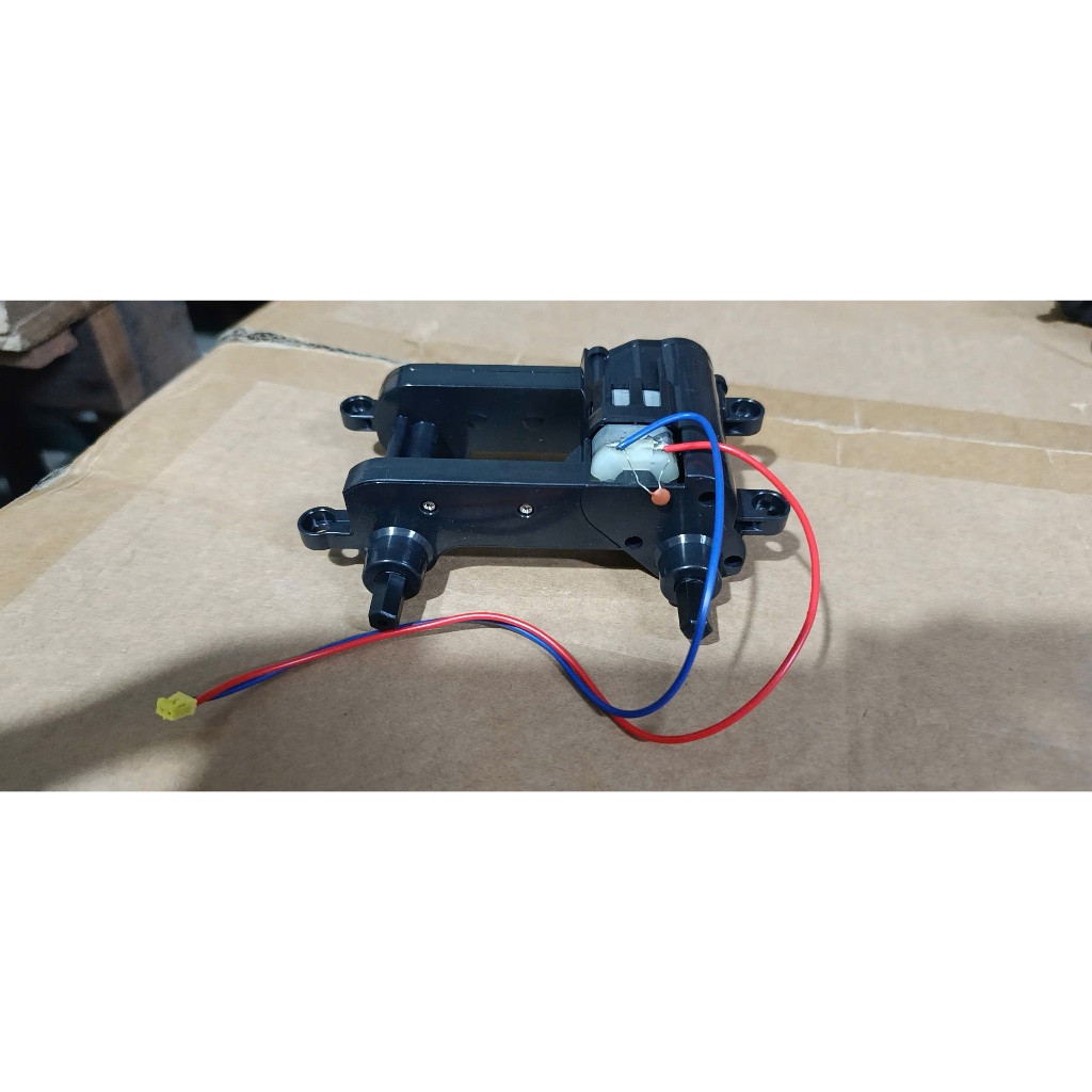 BỘ NHÔNG CHẠY XE BỐN CHẤN HUINA 1536,1538,  xe đầu kéo huina 1501