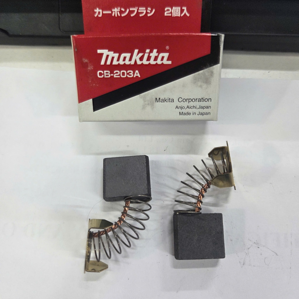 CHỔI THAN MAKITA CB-203 CHO CẮT SẮT 355MM & MÁY PHAY 12.7MM (M3600B,M2400B...)