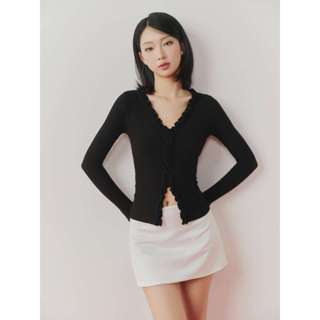  Áo Kiểu Nữ Hugree Cổ Xẻ V Tay Dài Dáng Xẻ GOÛT DE JUN 