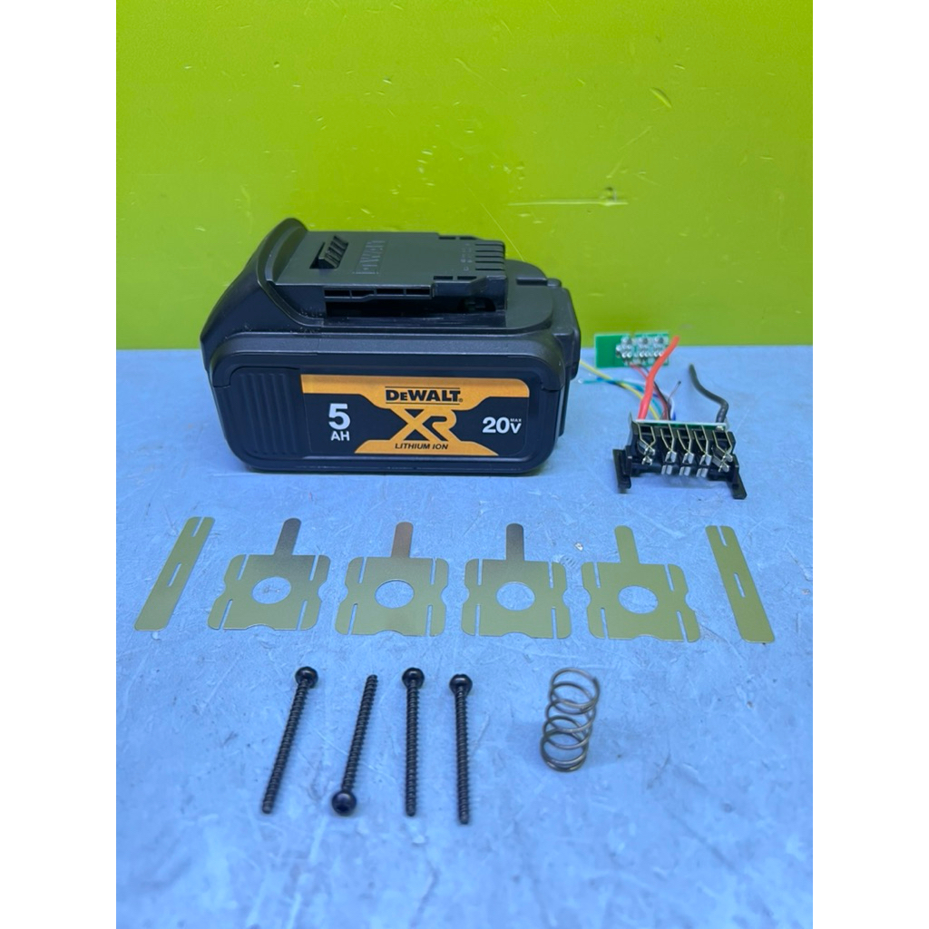 Vỏ mạch pin Dewalt 18v ( 20V ) 10cell 18650 mạch nhỏ