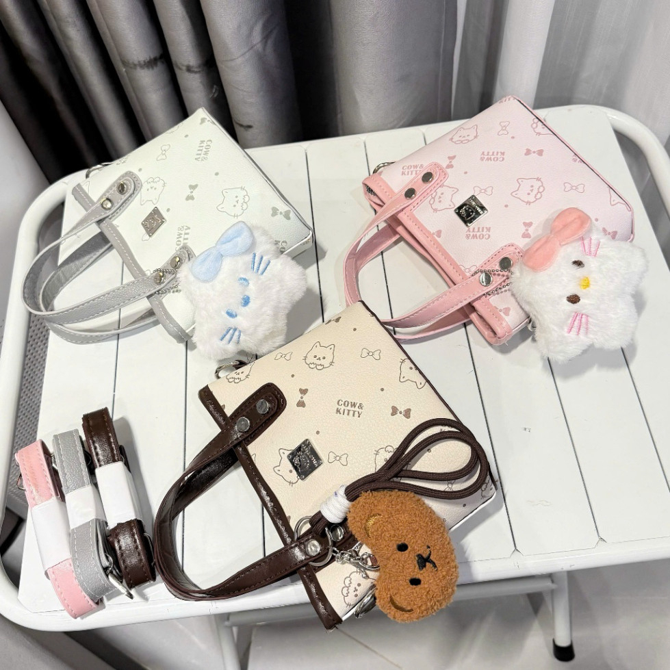 Túi xách đeo chéo mini Kitty thời trang, phong cách năng động cho bạn - DK192 | BigBuy360 - bigbuy360.vn