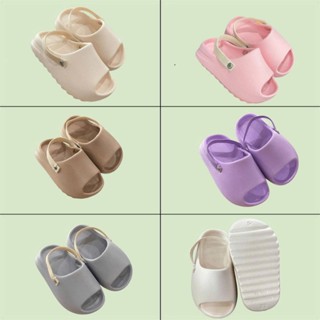 Dép cho bé tập đi có quai hậu chất liệu EVA nhẹ nhàng êm chân tạo cảm giác thoải mái cho bé, dép bánh mì tập đi cho bé