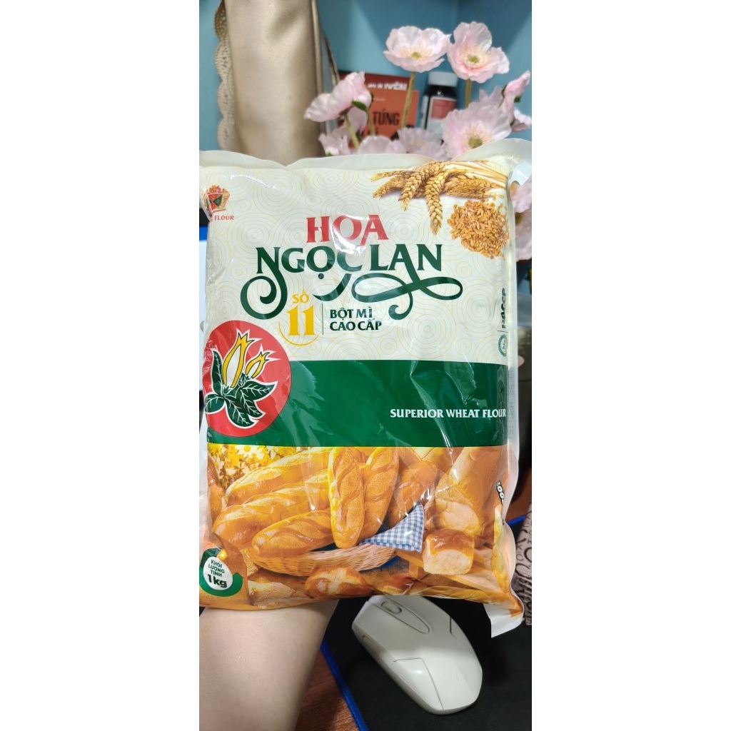 Bột mì hoa ngọc lan 1 kg.