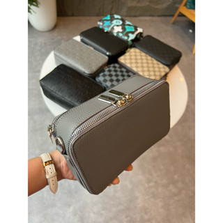 Tổng hợp các mẫu túi đeo chéo nam nữ 2 ngăn tiện lợi