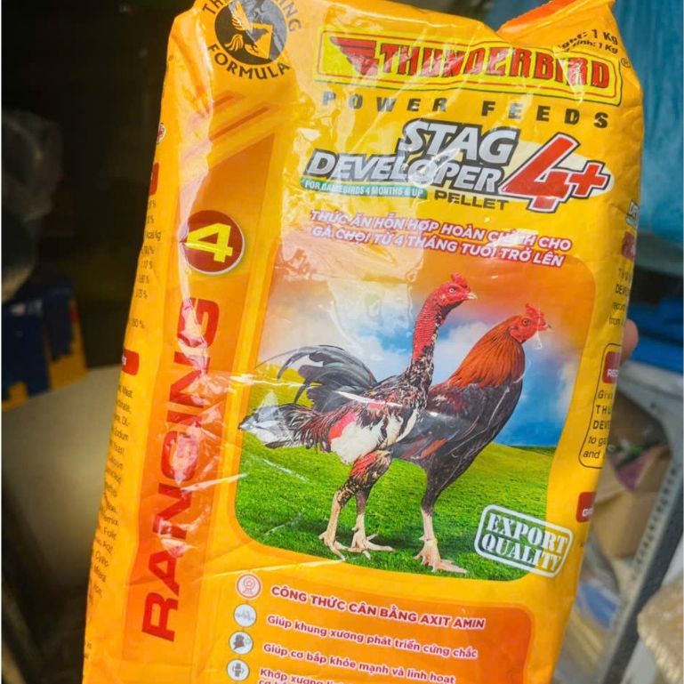 Cám Thunderbird Stag 4+ dành cho gà đá(1kg)