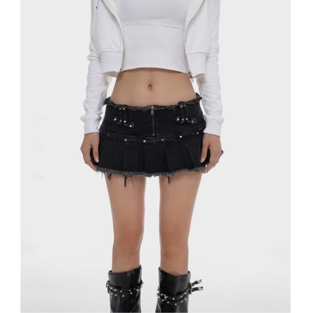 Krynis Skirt - mini skirt, chân váy Jeans Wash ngắn xếp ly đính cúc