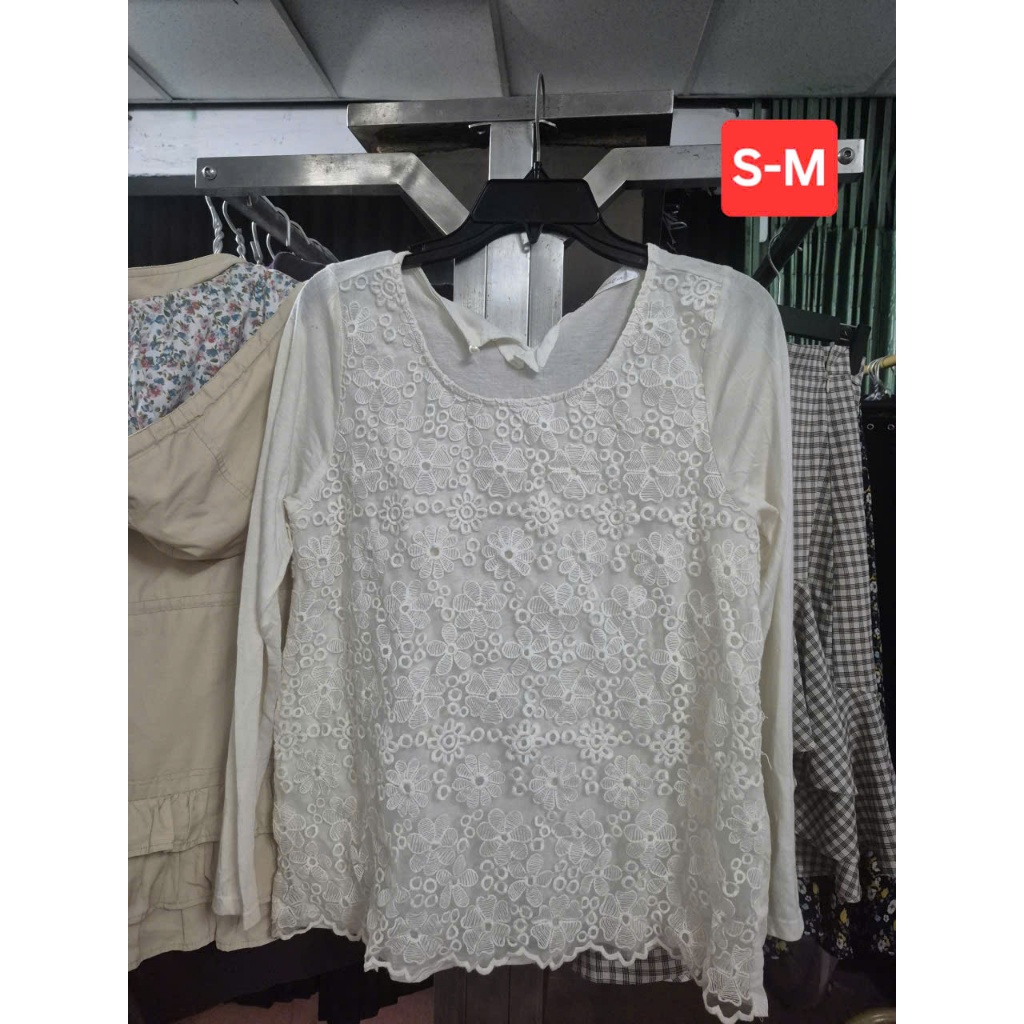 áo kiểu họa tiết hoa S-M MS32