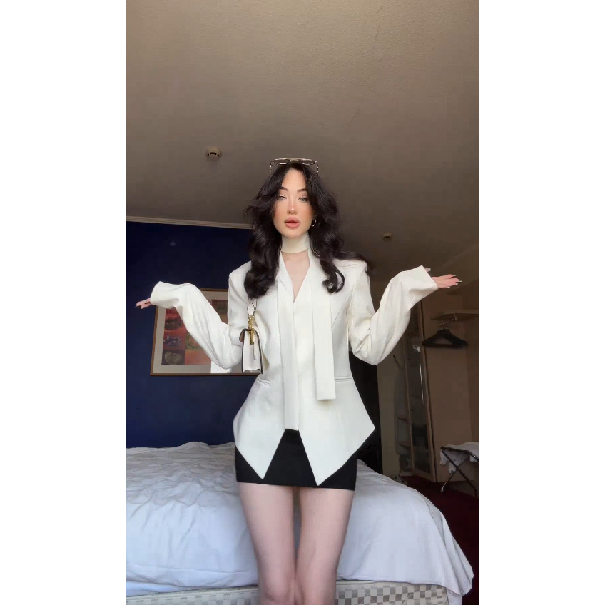 ÁO BLAZER NỮ KIỂU DÁNG ĐỘC ĐÁO – THANH LỊCH & THỜI THƯỢNG | BigBuy360 - bigbuy360.vn