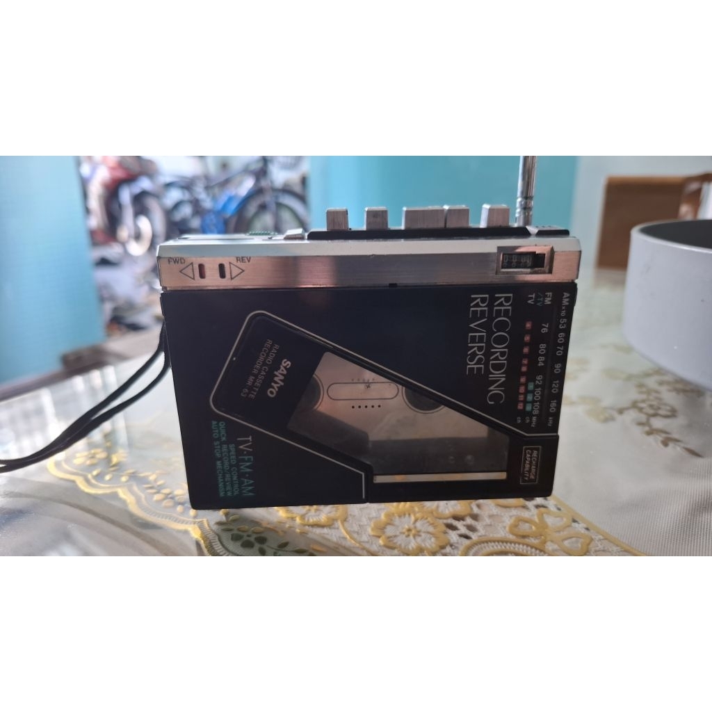Radio Cassette Sanyo MR 63