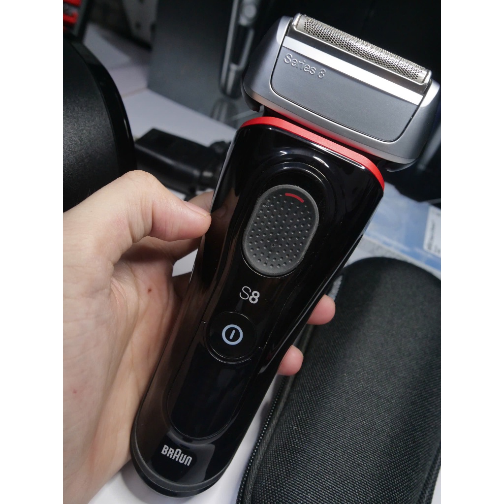 Máy cạo râu Braun Series 8 ( Hàng Lướt )