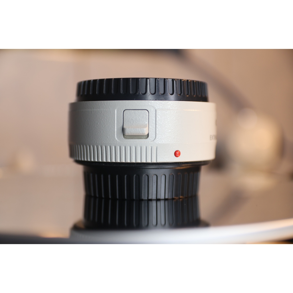 Canon EXTENDER EF 1.4X III (đời 3 đẹp - 99,99%) - Đồ trang trí