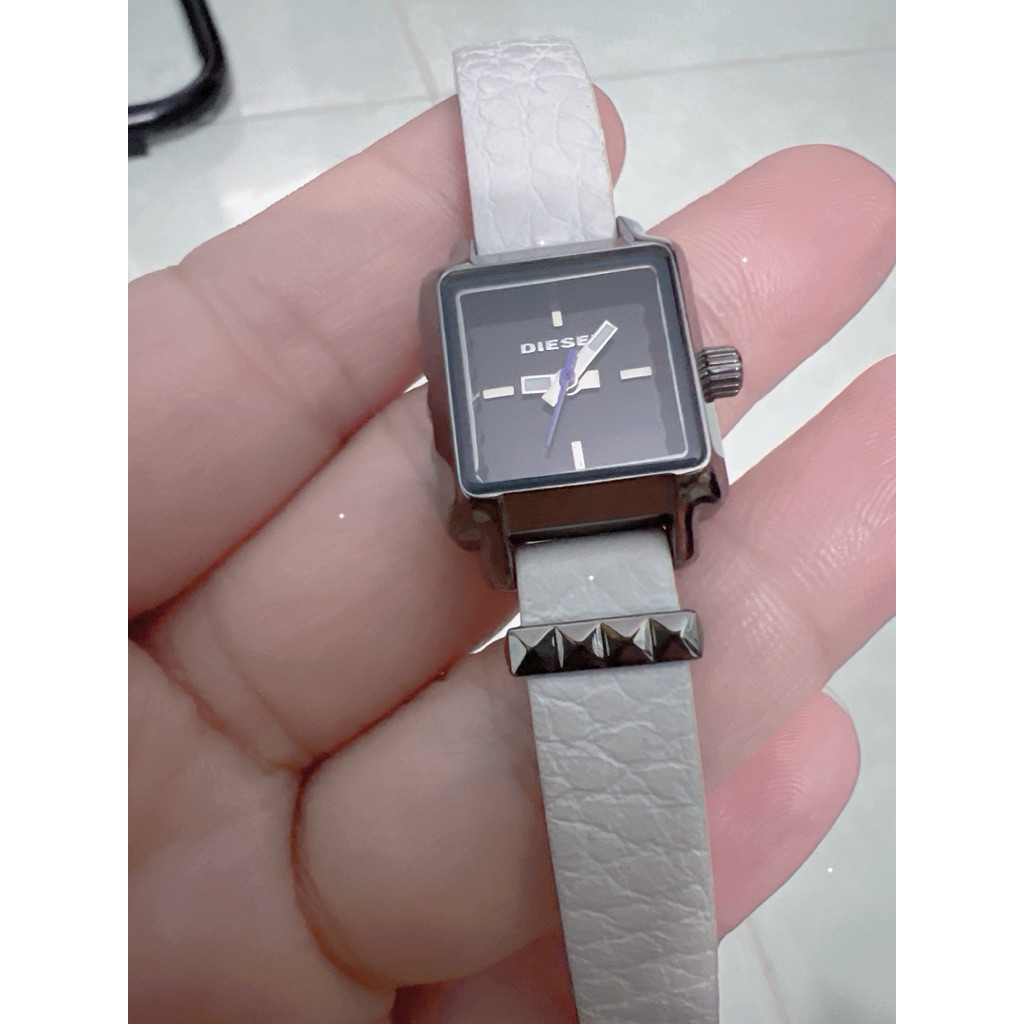 đồng hồ nữ hiệu diesel Quartz