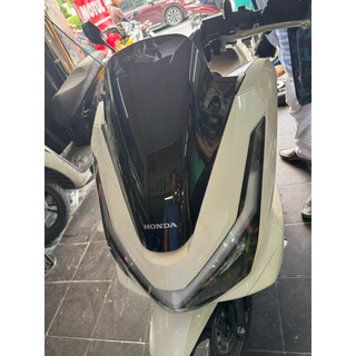 Chắn gió Pcx160-2024-2025 chính hãng nhập khẩu Thailan.