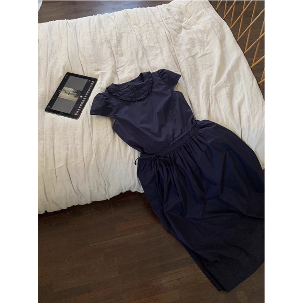 Lily.clothes- Váy đầm nữ dáng dài cổ bèo nhún Aimee Dress vải đũi xước xanh navy hai lớp basic nữ tính (V28) | BigBuy360 - bigbuy360.vn
