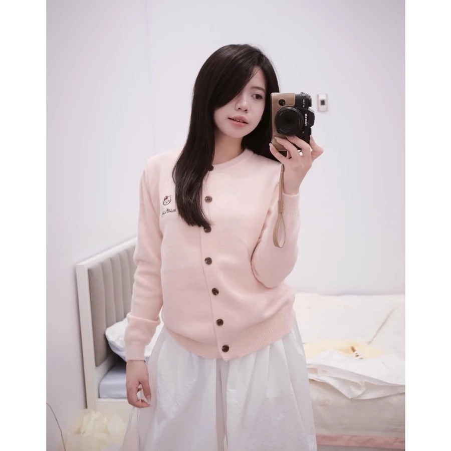 Áo len cardigan dáng rộng dễ thương – Áo khoác len nữ   mềm mịn cao cấp siêu hot hit 2025 Th21 | BigBuy360 - bigbuy360.vn