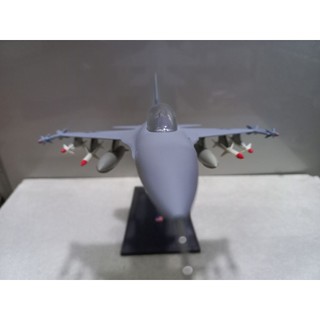 Mô hình Máy báy F-16. 1:48-ABS
