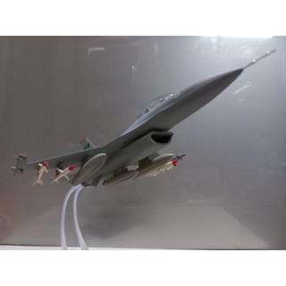 Mô hình Máy báy F-16. 1:48-ABS
