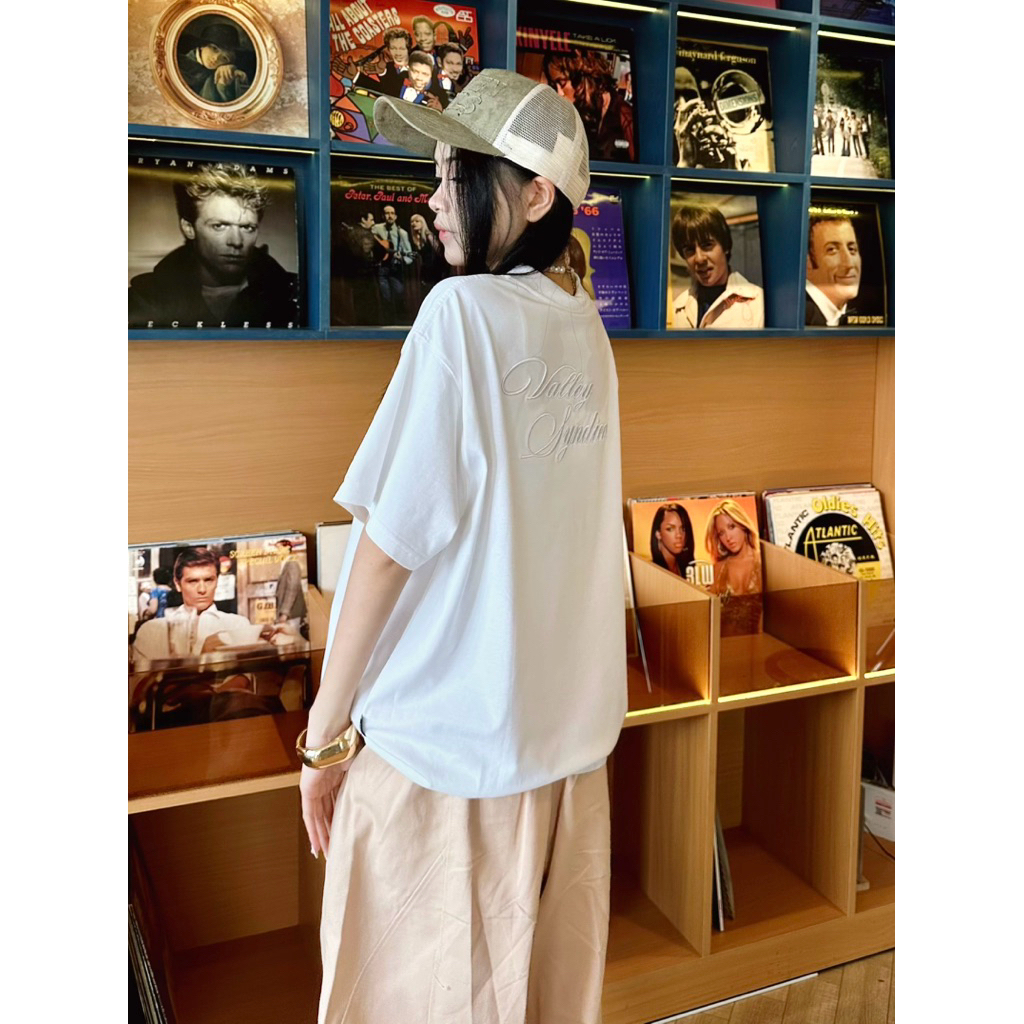 Áo Thun Boxy Cổ V-Neck Valley Nevasome Thêu Nổi Cotton 250gsm Local Brand Tay Lỡ Form Boxy Rộng Nam Nữ | BigBuy360 - bigbuy360.vn