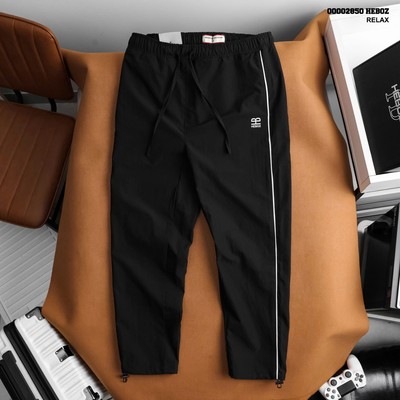 [FORM RỘNG] Quần gió Heboz logo line 2M, quần dài nam trơn vải gió basic - 00002850