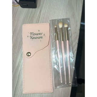 (CÓ SẴN-HOẢ TỐC) Bộ 3 cọ mắt Flower Knows