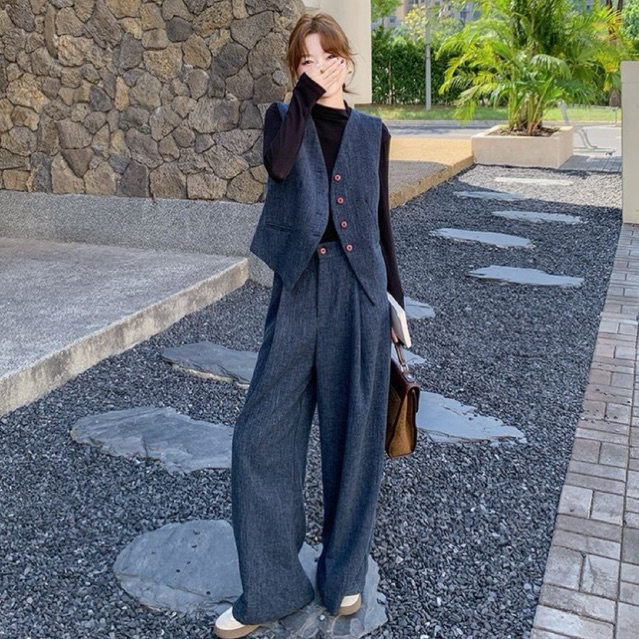 Set Dạ Gồm Áo Khoác Gile + Áo Giữ Nhiệt Đen + Quần Ống Suông Dáng Dài Tone Xanh Tôn Dáng Sang Trọng_